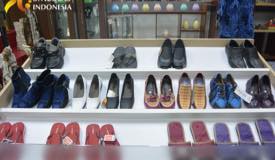 images/gallery/souvenir/handmade-shoes.jpg