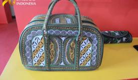 images/gallery/souvenir/rattan-bag.jpg